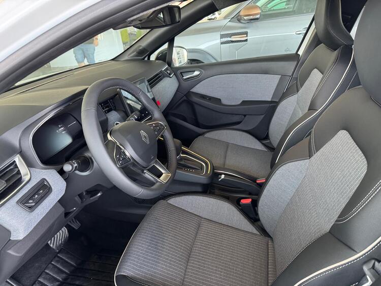 Renault CLIO  TECHNO E-TECH FULL HYBRID  foto 7