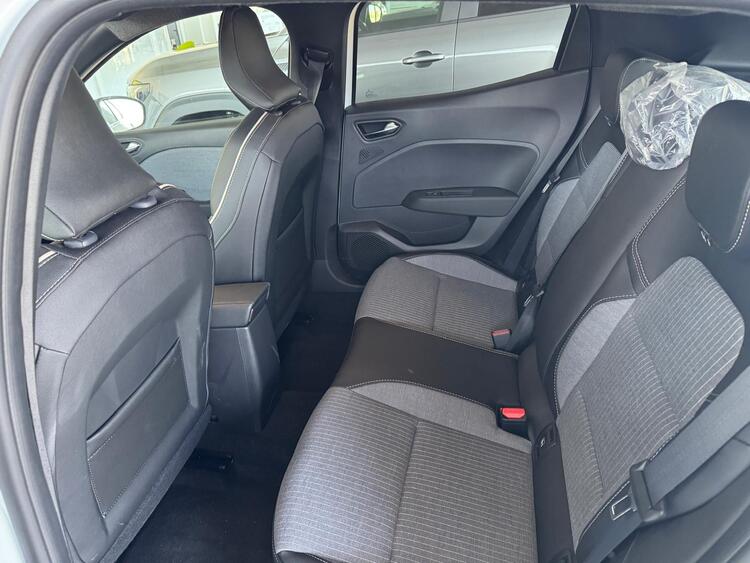 Renault CLIO  TECHNO E-TECH FULL HYBRID  foto 11