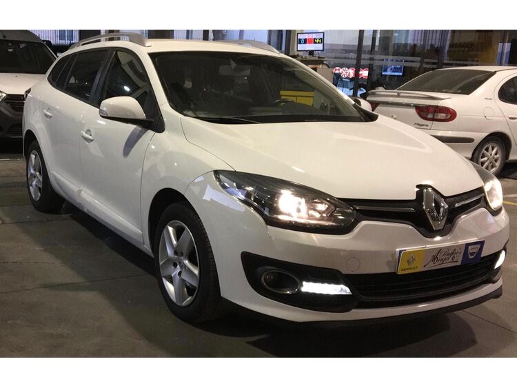 Renault Megane Sport Tourer 1.5 DCI 110CV foto 3